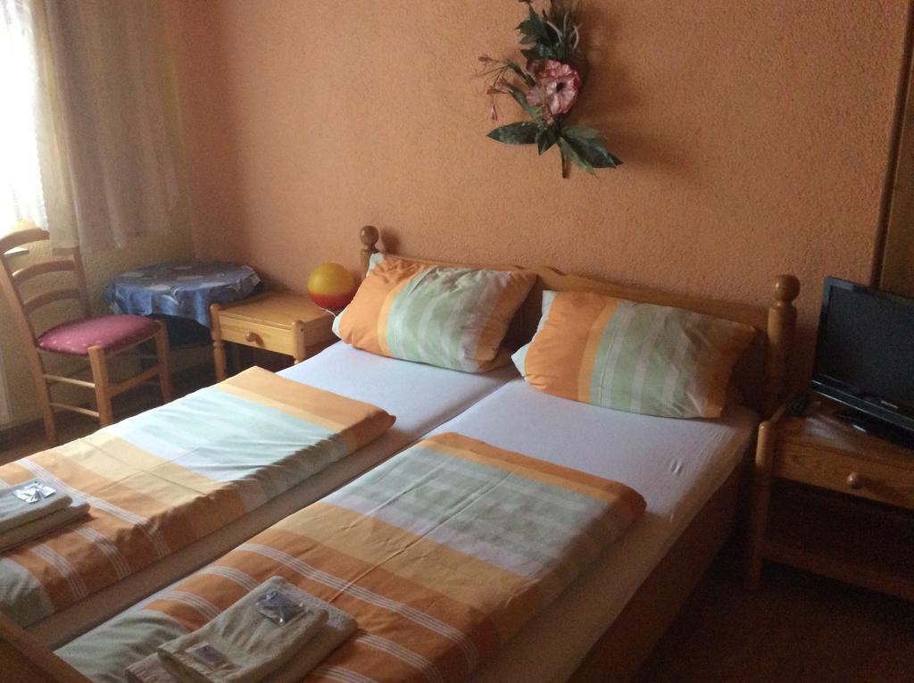 Hotel Drei Könige Neckarbischofsheim Zimmer foto